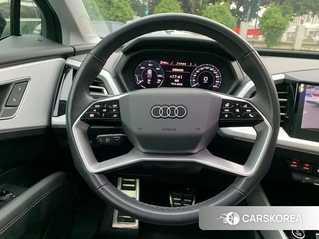 Audi Q5 e-tron 2025 Черный из Китая, фото 5
