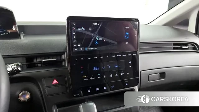 Hyundai Staria 2022 Белый из Кореи, фото 5