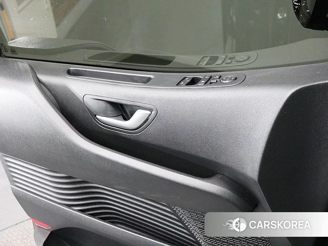 Hyundai Staria 2022 Черный из Кореи, фото 5
