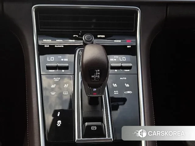 Porsche Panamera (971) 2018 Белый из Кореи, фото 5