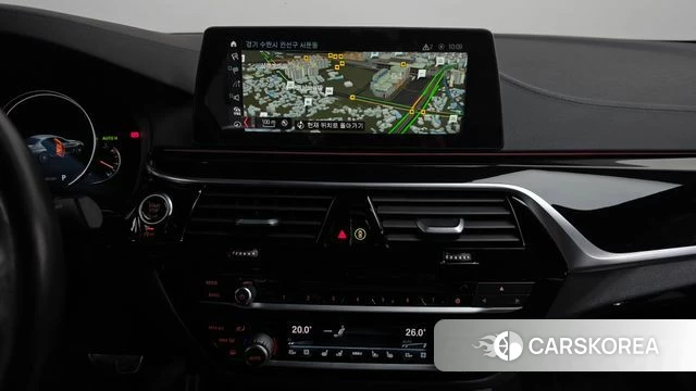 BMW 5 Series (G30) 2018 Белый из Кореи, фото 5