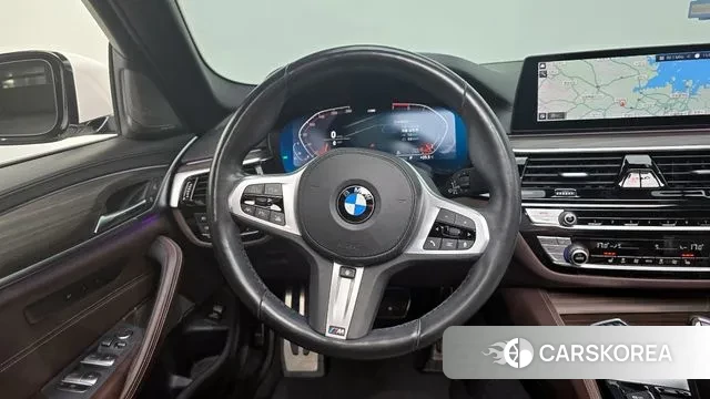 BMW 5 Series (G30) 2020 Белый из Кореи, фото 5