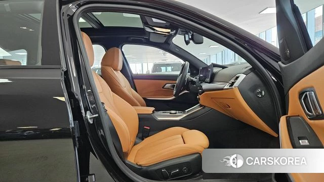 BMW 3 Series (G20) 2025 Черный из Кореи, фото 5