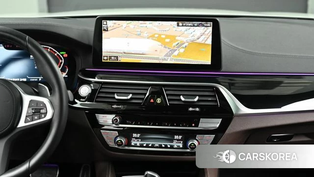BMW 5 Series (G30) 2023 Белый из Кореи, фото 5