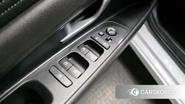 Hyundai Avante Hybrid (CN7) 2022 Белый из Кореи, фото 5