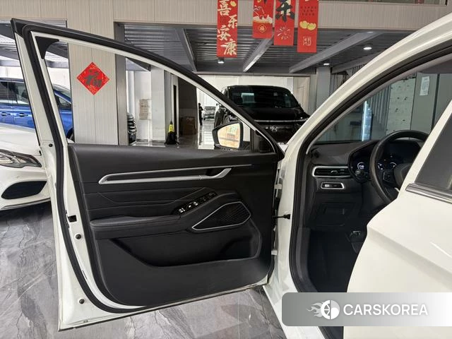 Geely Automobile Emgrand 2022 Белый из Китая, фото 5