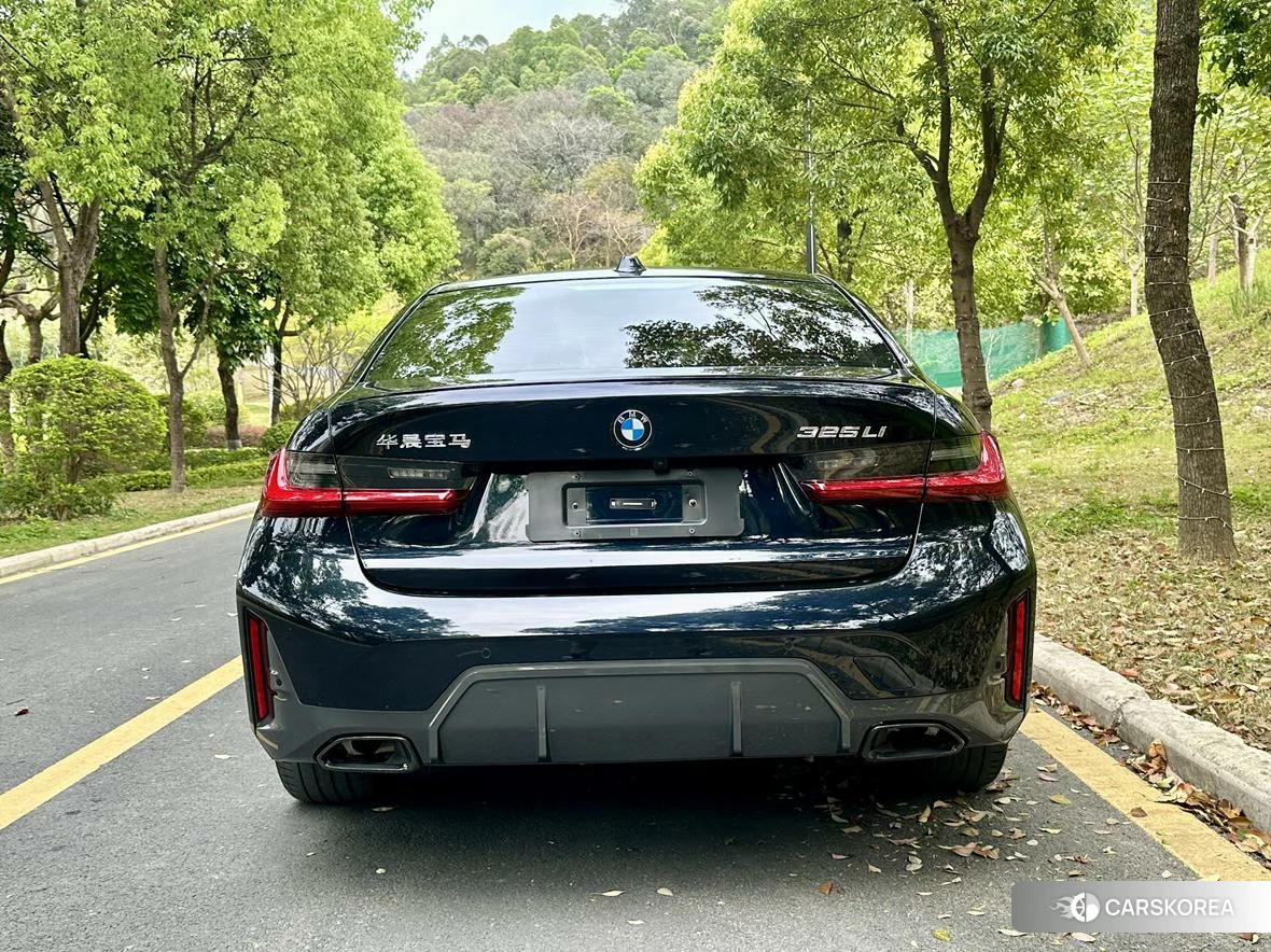 BMW 3 series 2022 Черный из Китая, фото 5