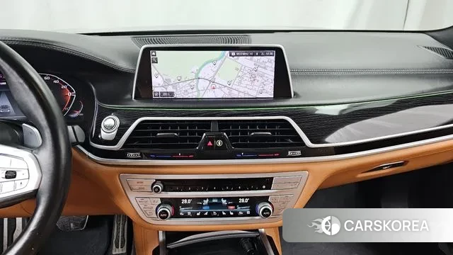 BMW 7 Series (G11) 2020 Черный из Кореи, фото 5