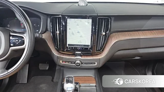 Volvo XC60 second Generation 2021 Черный из Кореи, фото 5