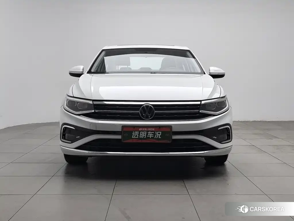Volkswagen Bora 2023 Белый из Китая, фото 5