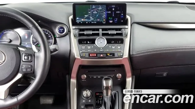 Lexus NX300h 2018 Серебристо-серый из Кореи, фото 5