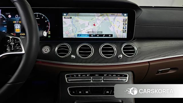 Mercedes-Benz E-Class W213 2023 Белый из Кореи, фото 5