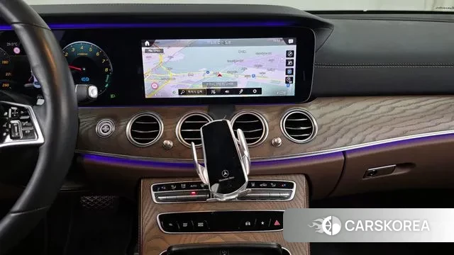 Mercedes-Benz E-Class W213 2020 Белый из Кореи, фото 5