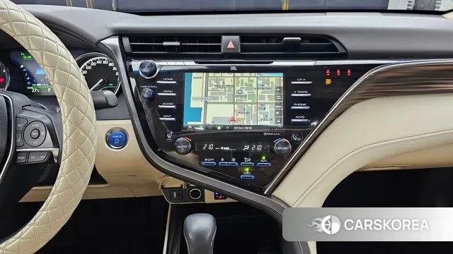 Toyota Camry (XV70) 2018 Песочный из Кореи, фото 5