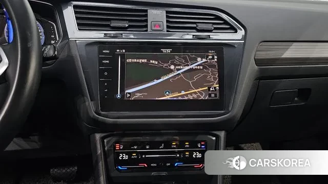 Volkswagen Tiguan Allspace 2022 Белый из Кореи, фото 5