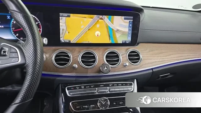 Mercedes-Benz E-Class W213 2018 Черный из Кореи, фото 5