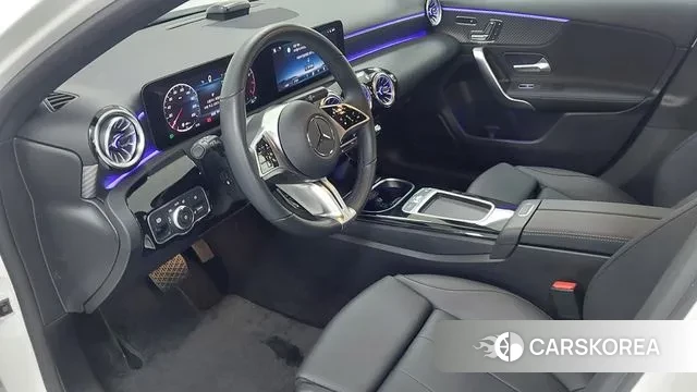 Mercedes-Benz A-Class W177 2024 Белый из Кореи, фото 5