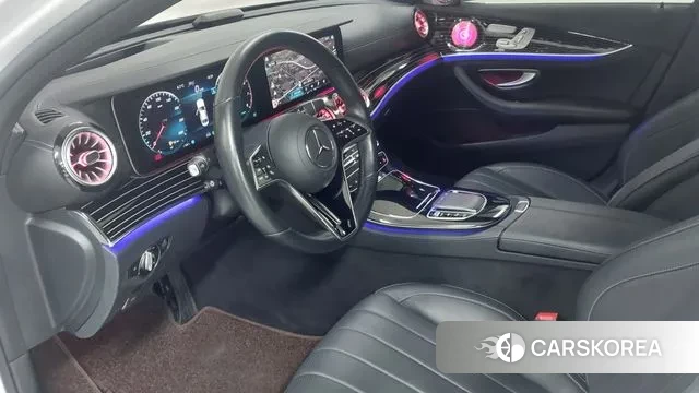 Mercedes-Benz E-Class W213 2022 Белый из Кореи, фото 5