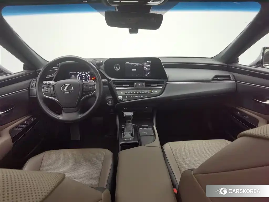 Lexus ES 2021 Silver/gray из Китая, фото 5
