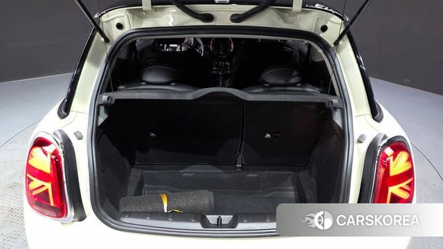 Mini Cooper 2019 Жемчужный цвет из Кореи, фото 5