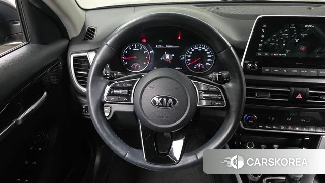 Kia Seltos 2021 Серый из Кореи, фото 5