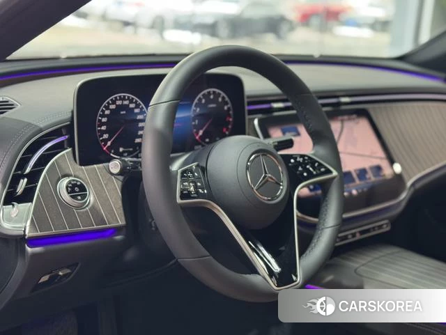 Mercedes-Benz E-class id 3907975 из Китая 5