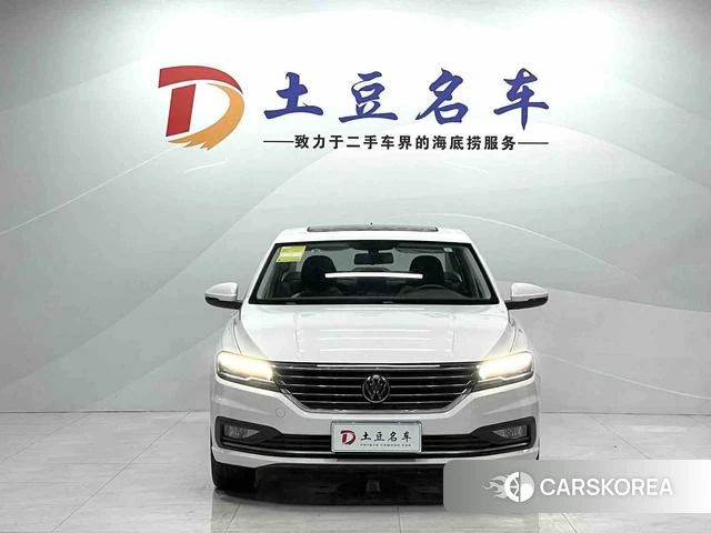 Volkswagen Lavida 2022 Белый из Китая, фото 5