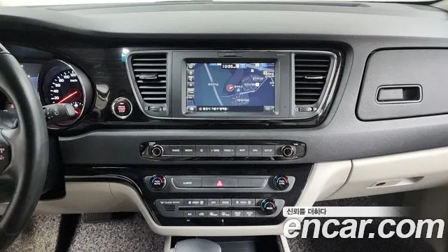 Kia The New Carnival 2018 Белый из Кореи, фото 5