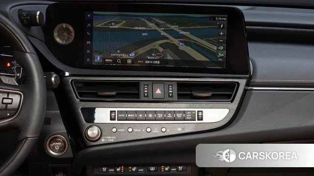 Lexus ES300h 7th generation 2023 Черный из Кореи, фото 5