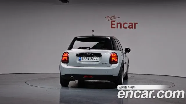 Mini Cooper id 2698979 из Кореи 5