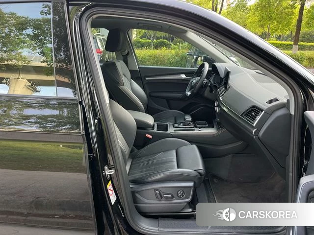 Audi Q5L 2023 Черный из Китая, фото 5