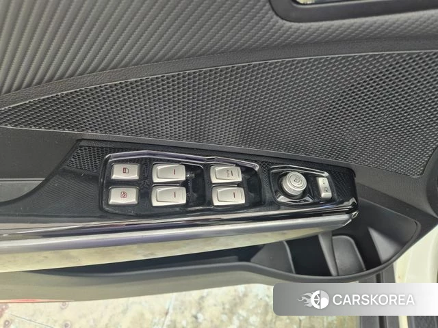Ssangyong Tivoli Armor 2019 Белый из Кореи, фото 5