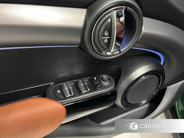 Mini Cooper 2021 Зеленый из Кореи, фото 5