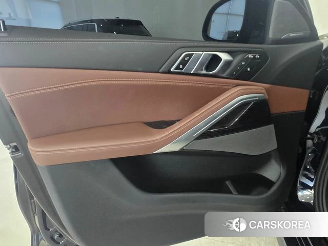 BMW X6 (G06) 2024 Черный из Кореи, фото 5
