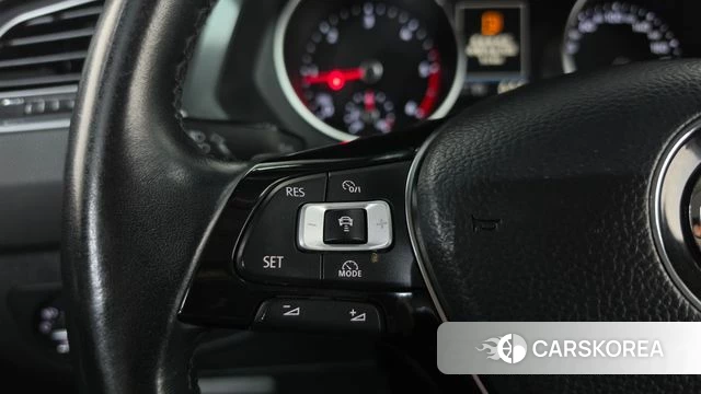 Volkswagen Tiguan second Generation 2018 Белый из Кореи, фото 5