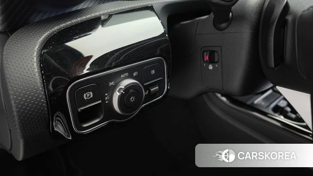 Mercedes-Benz A-Class W177 2025 Белый из Кореи, фото 5