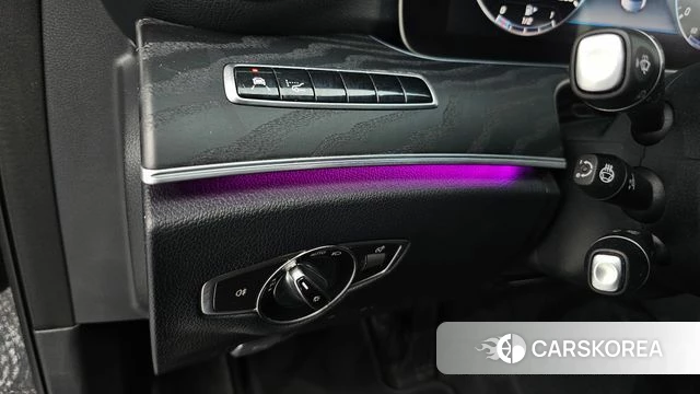 Mercedes-Benz E-Class W213 2018 Черный из Кореи, фото 5