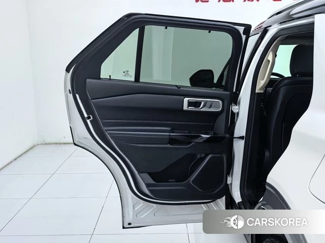 Ford Explorer 2021 Белый из Китая, фото 5