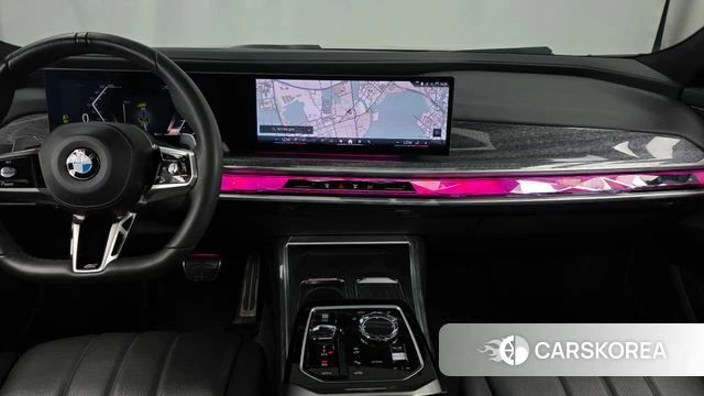 BMW 7 Series (G70) 2022 Черный двухцветный из Кореи, фото 5