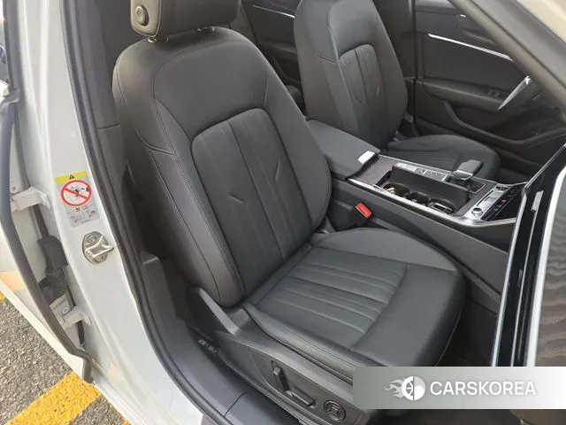 Audi A6 (C8) 2022 Белый из Кореи, фото 5