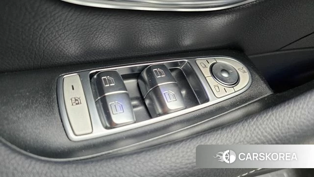 Mercedes-Benz E-Class W213 2022 Белый из Кореи, фото 5
