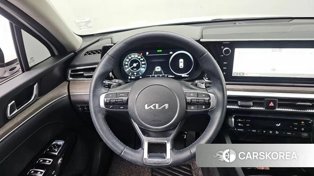 Kia K5 3rd generation 2023 Белый из Кореи, фото 5