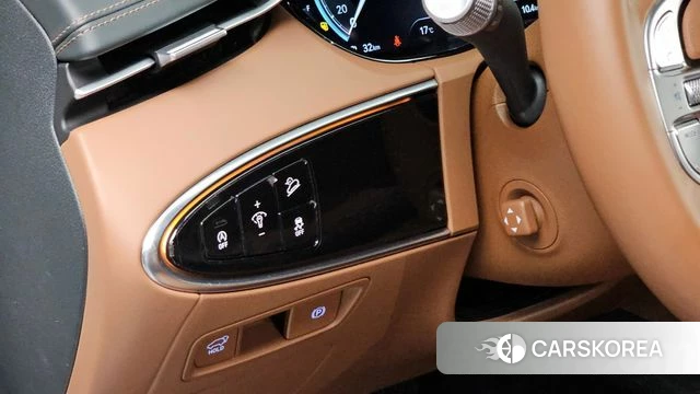 Genesis GV70 2023 Белый из Кореи, фото 5