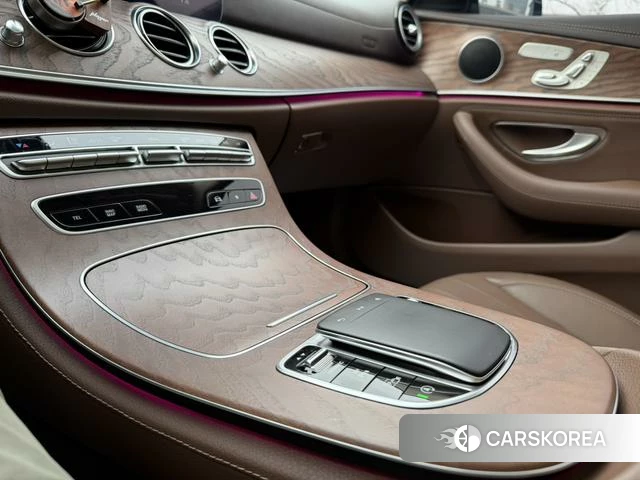 Mercedes-Benz E-class id 3875918 из Китая 5