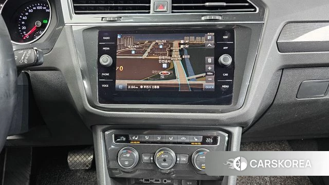 Volkswagen Tiguan second Generation 2018 Черный из Кореи, фото 5