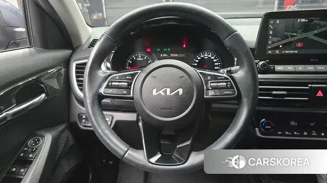 Kia Seltos 2022 Серый из Кореи, фото 5