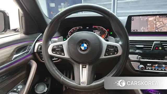 BMW 5 Series (G30) 2019 Белый из Кореи, фото 5