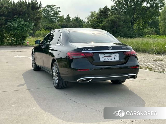 Mercedes-Benz E-class 2022 Черный из Китая, фото 5