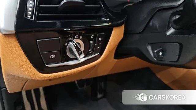 BMW 5 Series (G30) 2022 Белый из Кореи, фото 5