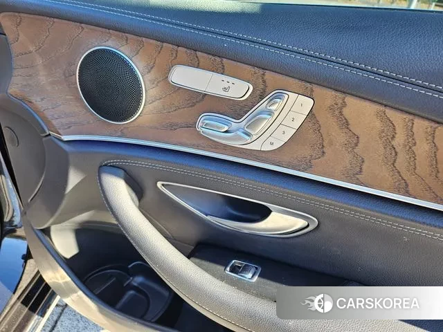 Mercedes-Benz E-Class W213 2020 Черный из Кореи, фото 5